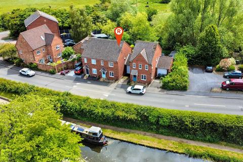 3 bed property, in New Bridge Road, £239,950
