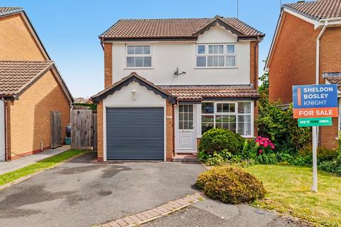 3 bed property, in Hanson Avenue, £400,000