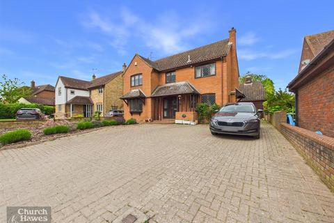 4 bed property, in Wycke Lane, £550,000