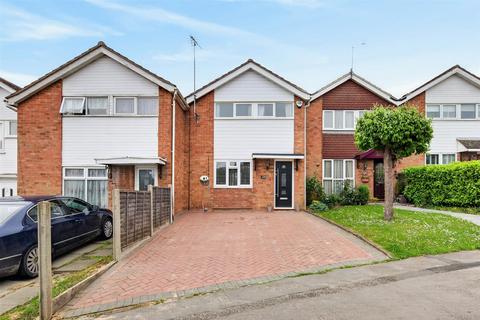 3 bed property, in Bideford Green, £330,000