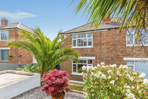 3 bed property, in Greville Road, £325,000
