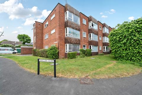1 bed property, in Swallow Close, £140,000