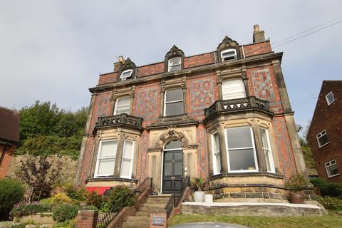 2 bed property, in Westwood Gardens, £75,000