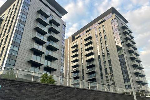 3 bed property, in Apartments Pomona Strand, £215,000