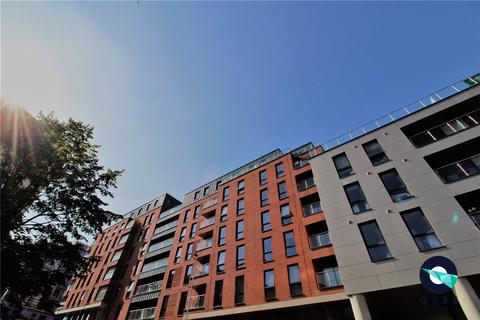 1 bed property, in Adelphi Wharf 3, £135,000