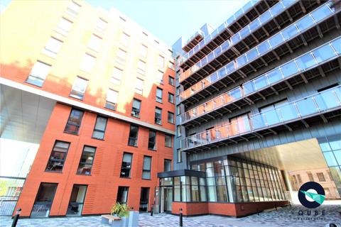 Studio, in Adelphi Wharf 1A, £115,000