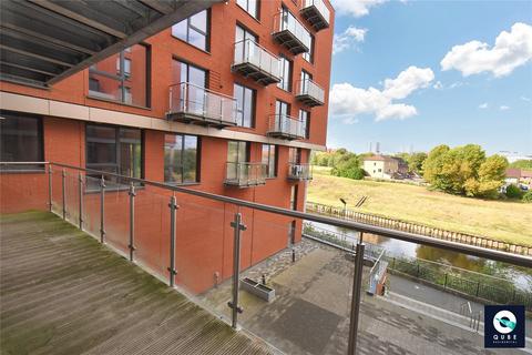 2 bed property, in Adelphi Wharf 1A, £135,000