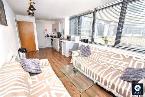 1 bed property, in Silkhouse Court, £70,000
