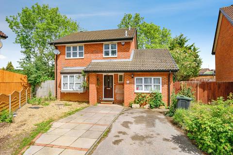 4 bed property, in Catesby Green, £450,000