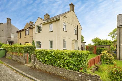 3 bed property, in Maes Eifion, £185,000
