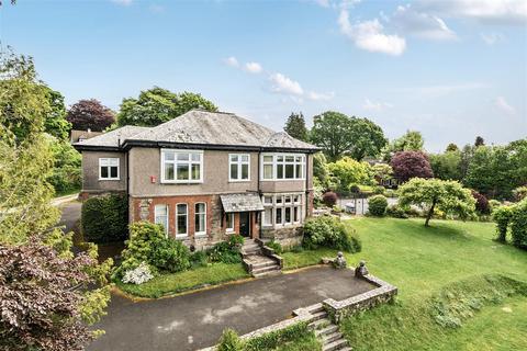 6 bed property, in Chollacott Lane, £1,100,000
