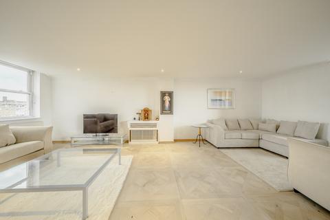 5 bed property, in St John’S Wood Park, £3,500,000