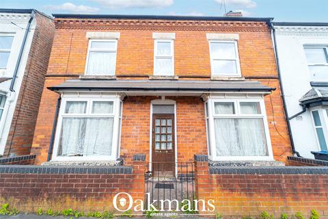 2 bed property, in Frances Road, £160,000