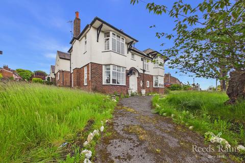 4 bed property, in Driffield Road, £265,000