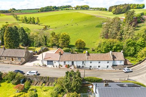 4 bed property, in Kingarroch Cottage and Smiddy, £435,000