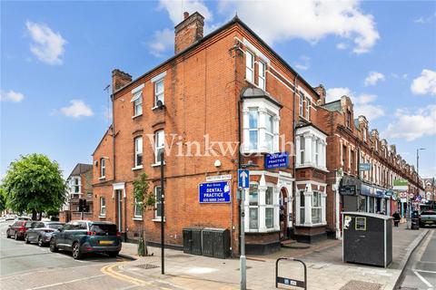 1 bed property, in West Green Road, £250,000