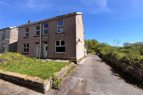 3 bed property, in Heol Nant Y Ci, £130,000
