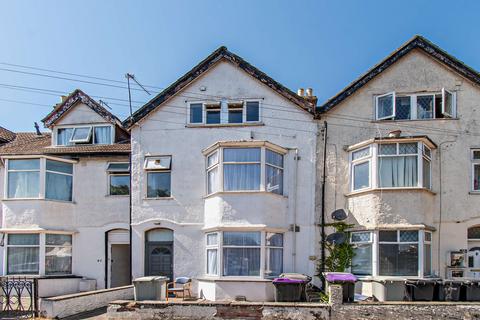 3 bed property, in Dorothy Avenue, £170,000