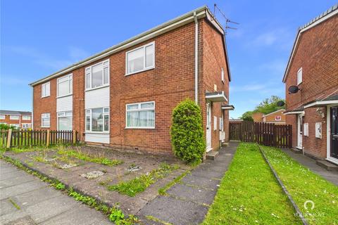 2 bed property, in Canterbury Avenue, £100,000