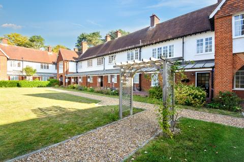 1 bed property, in Letchworth Garden City SG6, £145,000