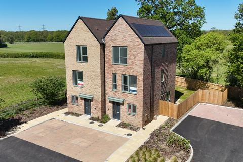 4 bed property, in Isaacs Lane, £475,000