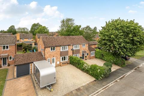 3 bed property, in Shannon Road, £350,000