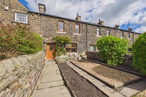1 bed property, in Gilstead Lane, £215,000
