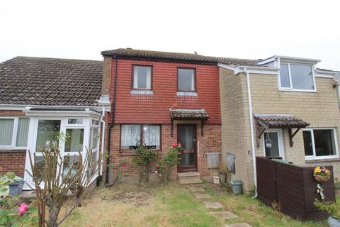 2 bed property, in Fleetway, £205,000