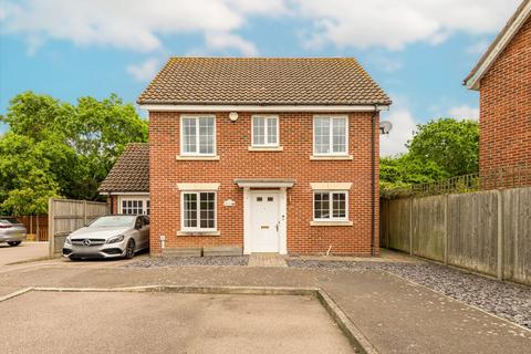 4 bed property, in Field Grange, £350,000