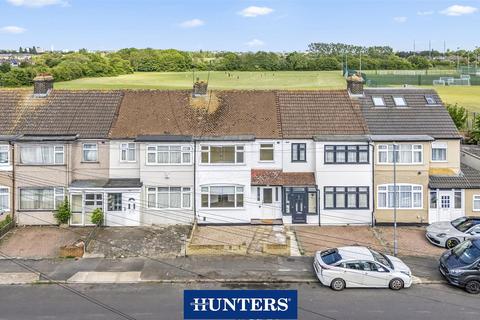 3 bed property, in Temple Avenue, £450,000