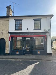 2 bed property, in High Street, £320,000