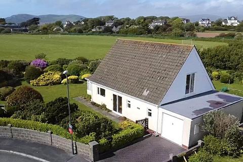 3 bed property, in Faenol Isaf, £360,000