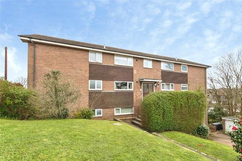 2 bed property, in The Marles, £170,000