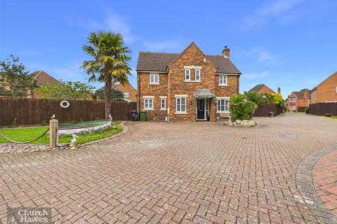 4 bed property, in Memory Close, £700,000