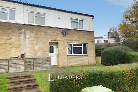 5 bed property, in Aldermead, £245,000