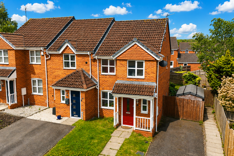 3 bed property, in The Pastures, £295,000