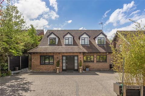 5 bed property, in Great North Road, £1,750,000