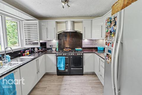 4 bed property, in Martin Bank Wood, £370,000