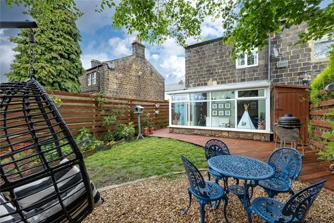 3 bed property, in New Road Side, £349,995