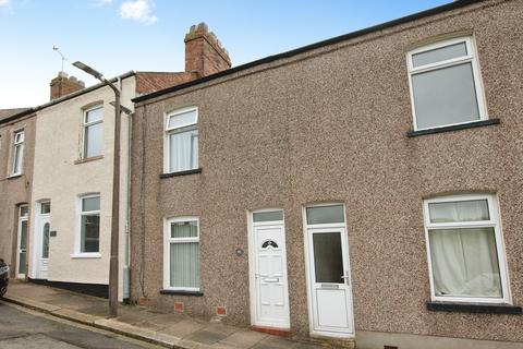 2 bed property, in Hertford Street, £115,000