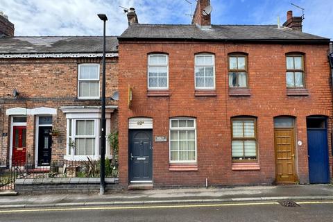 2 bed property, in Mill Street, £150,000
