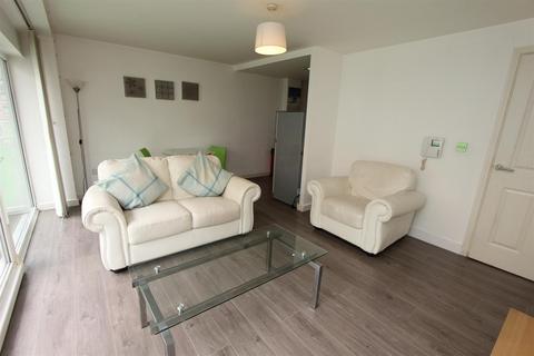 2 bed property, in Concord Street, £119,950