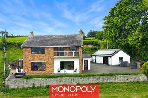 4 bed property, in Llanrhaeadr, £549,500