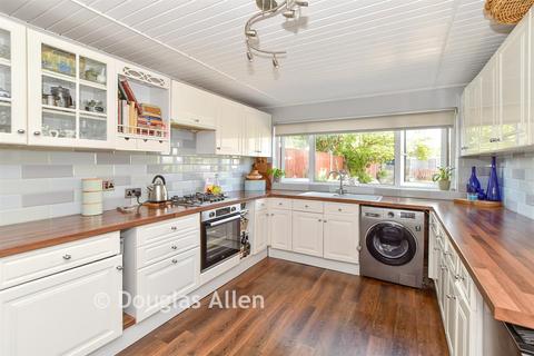 3 bed property, in Sinclair Road, £600,000