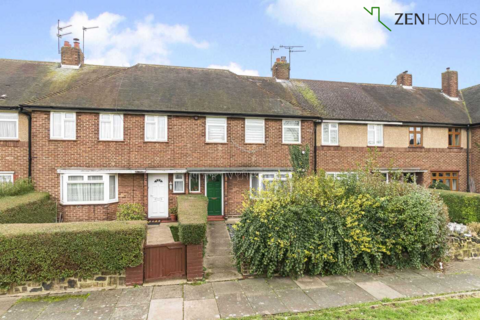 3 bed property, in Chelsfield Green, £425,000