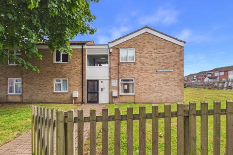 2 bed property, in Chelmsley Wood, £110,000