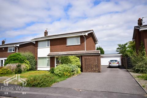 4 bed property, in Silverdale Road, £369,950