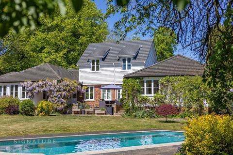 5 bed property, in School Road, £950,000