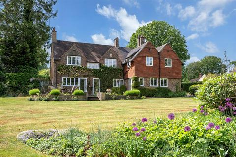 5 bed property, in The Chase, £1,600,000