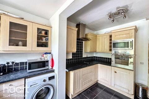 3 bed property, in Robin Hood Terrace, £190,000